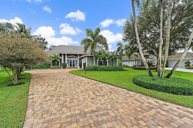 18647 SE Lakeside Way, Tequesta, FL 33469
