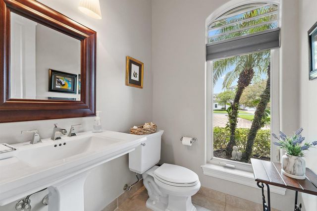 18647 SE Lakeside Way, Tequesta, FL 33469