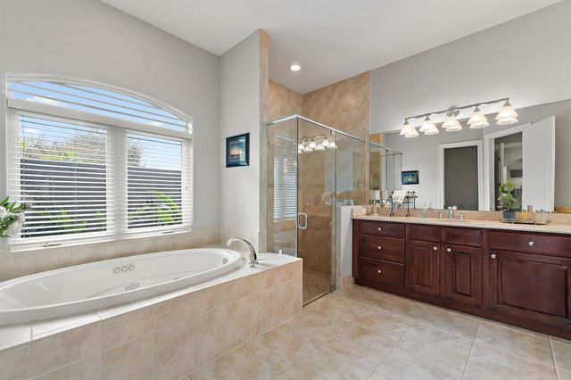 18647 SE Lakeside Way, Tequesta, FL 33469