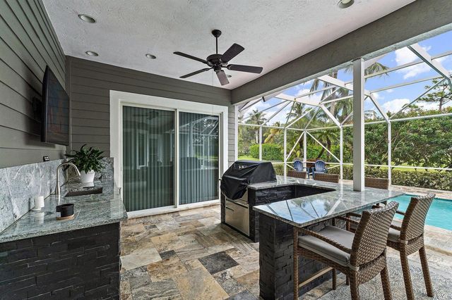 18647 SE Lakeside Way, Tequesta, FL 33469