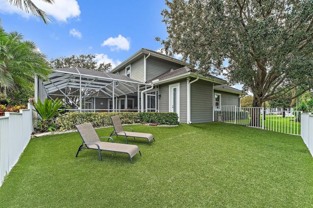 18647 SE Lakeside Way, Tequesta, FL 33469