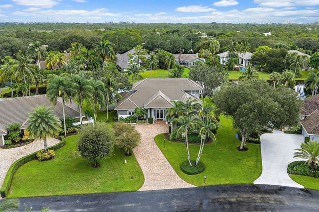 18647 SE Lakeside Way, Tequesta, FL 33469