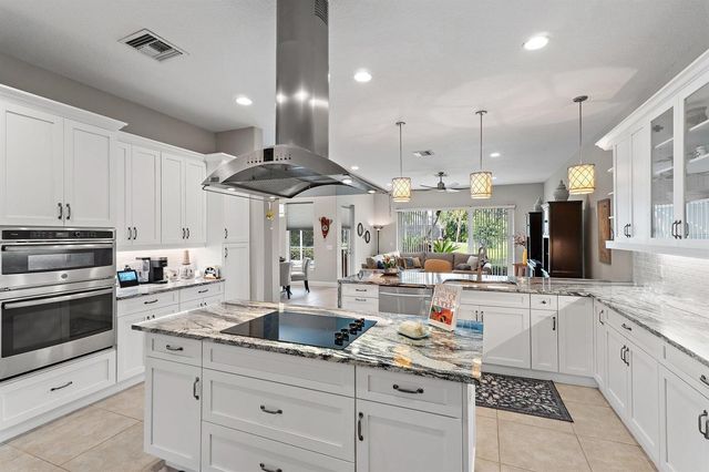 18647 SE Lakeside Way, Tequesta, FL 33469