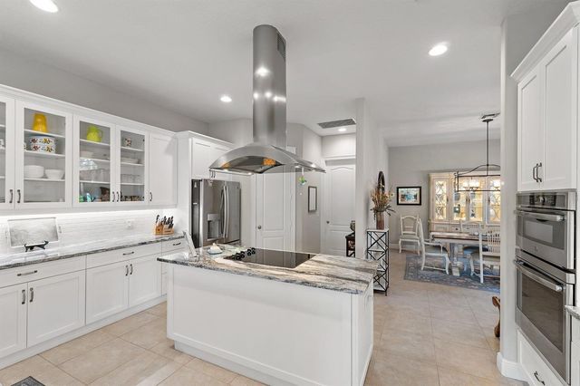 18647 SE Lakeside Way, Tequesta, FL 33469
