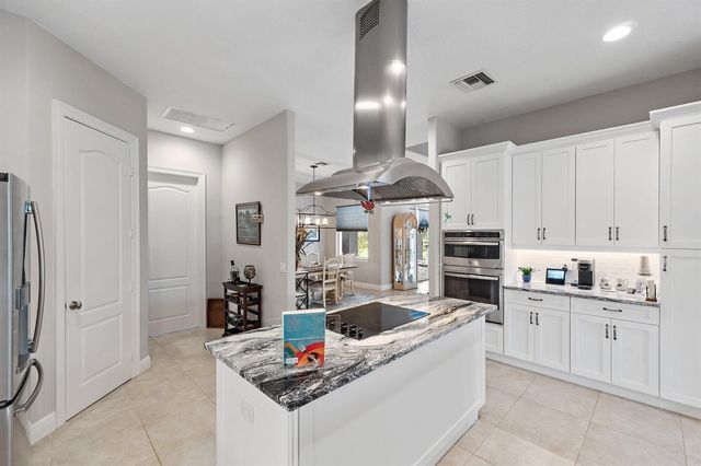 18647 SE Lakeside Way, Tequesta, FL 33469