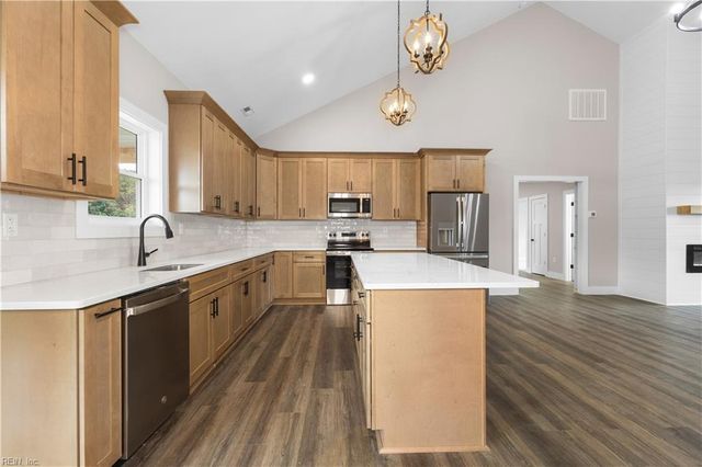 10391 Ivor RD, Ivor, VA 23866