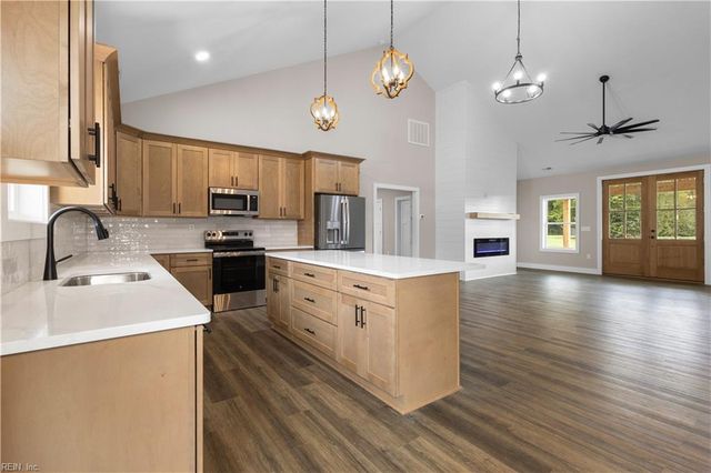 10391 Ivor RD, Ivor, VA 23866