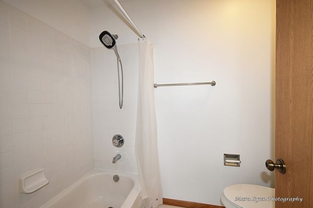 2824 Wheatland Court, Naperville, IL 60564