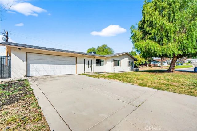 1105 E 42nd, San Bernardino, CA 92404