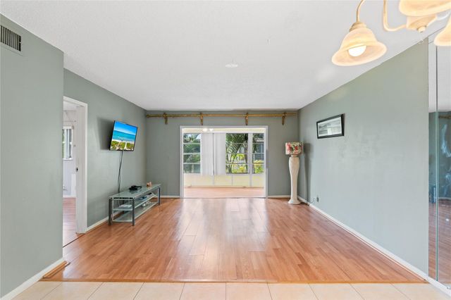 1 Abbey Lane 201, Delray Beach, FL 33446