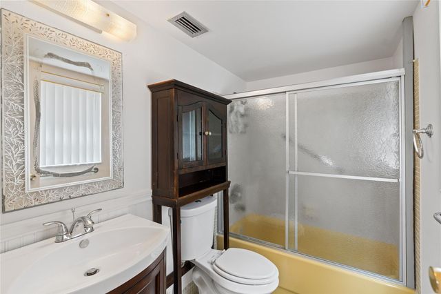 1 Abbey Lane 201, Delray Beach, FL 33446