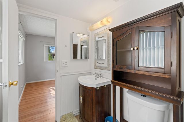 1 Abbey Lane 201, Delray Beach, FL 33446