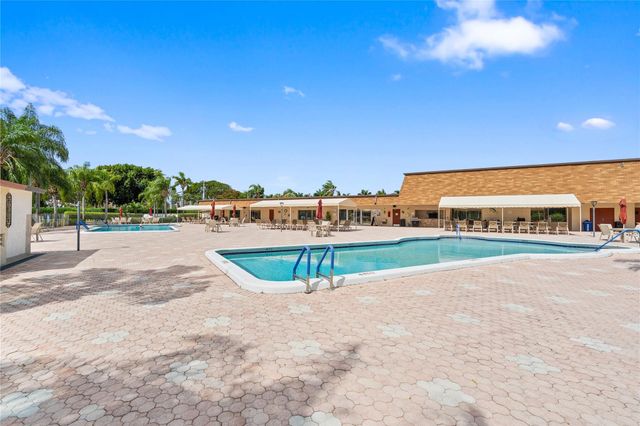 1 Abbey Lane 201, Delray Beach, FL 33446