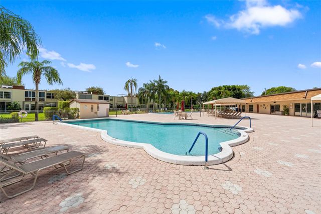 1 Abbey Lane 201, Delray Beach, FL 33446