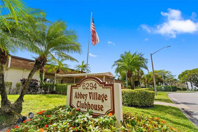 1 Abbey Lane 201, Delray Beach, FL 33446
