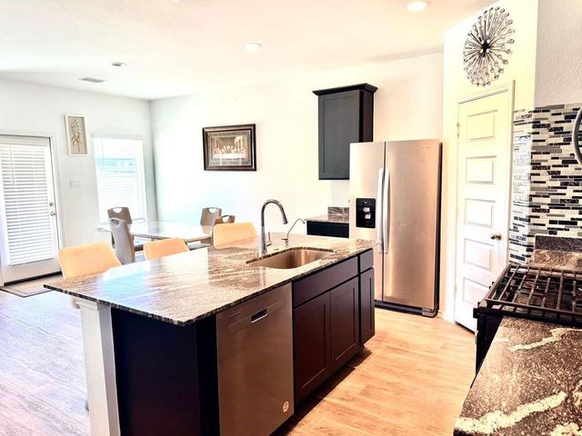 2827 Magnolia Blossom Ln, Rosenberg, TX 77469