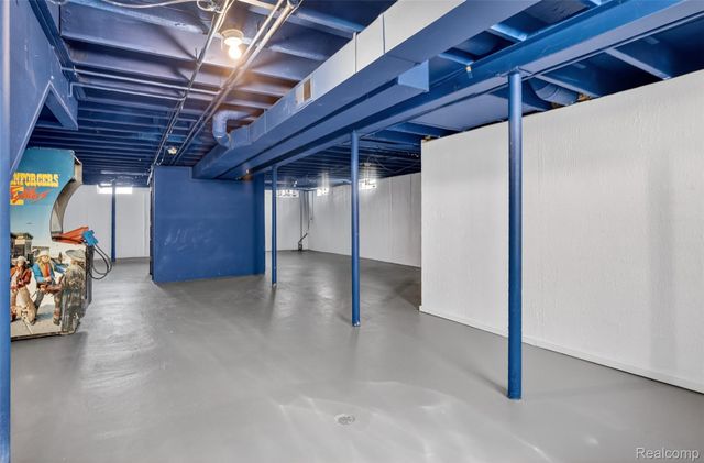 36878 Samoa Drive, Sterling Heights, MI 48312