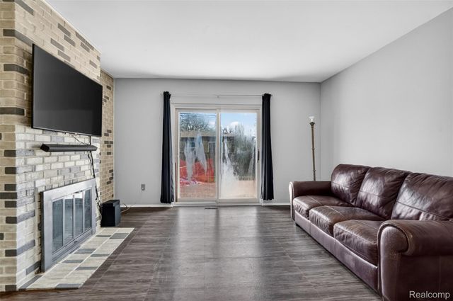 36878 Samoa Drive, Sterling Heights, MI 48312