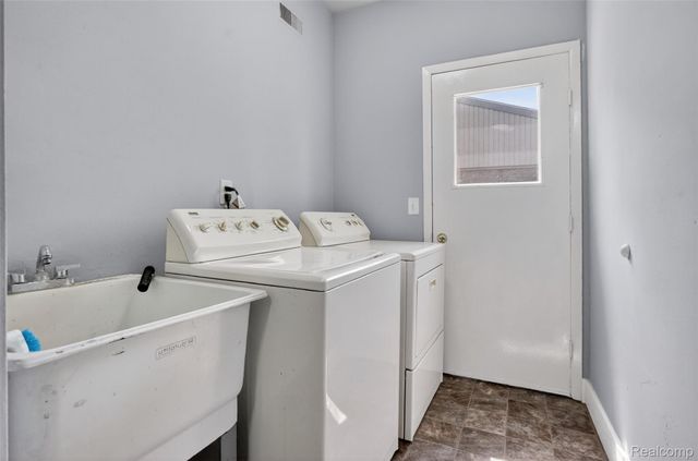 36878 Samoa Drive, Sterling Heights, MI 48312