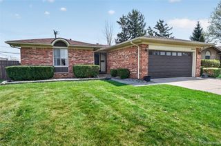 36878 Samoa Drive, Sterling Heights, MI 48312