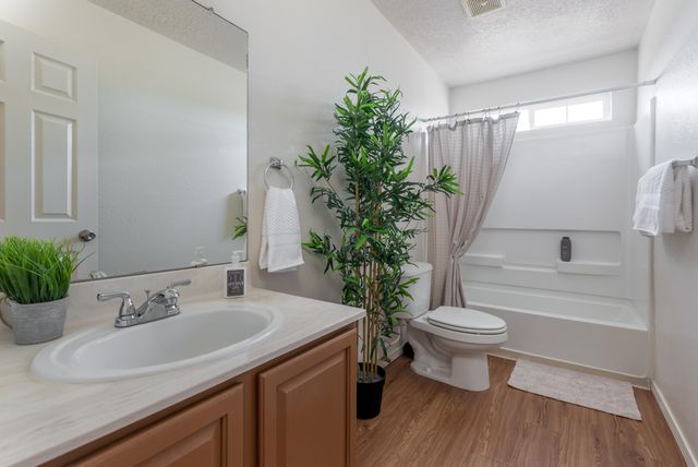 10828 McMichael Lane SW, Albuquerque, NM 87121