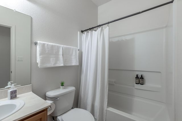 10828 McMichael Lane SW, Albuquerque, NM 87121