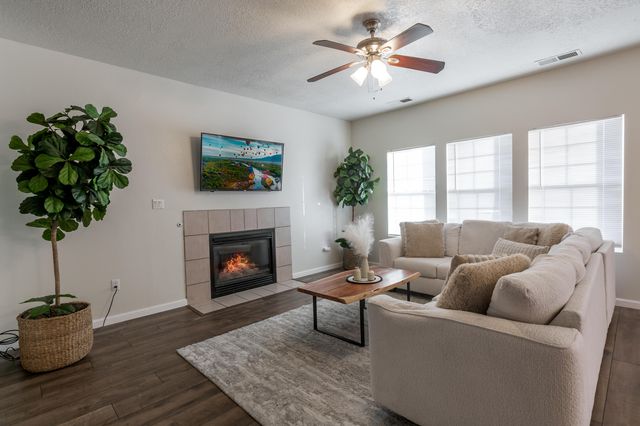 10828 McMichael Lane SW, Albuquerque, NM 87121