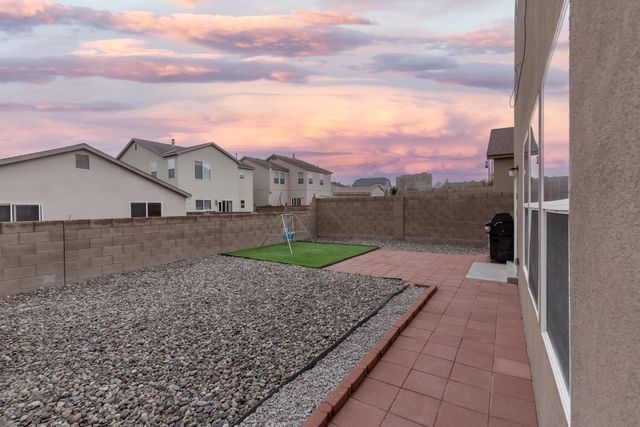 10828 McMichael Lane SW, Albuquerque, NM 87121