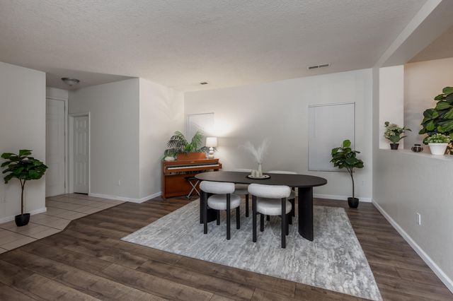 10828 McMichael Lane SW, Albuquerque, NM 87121