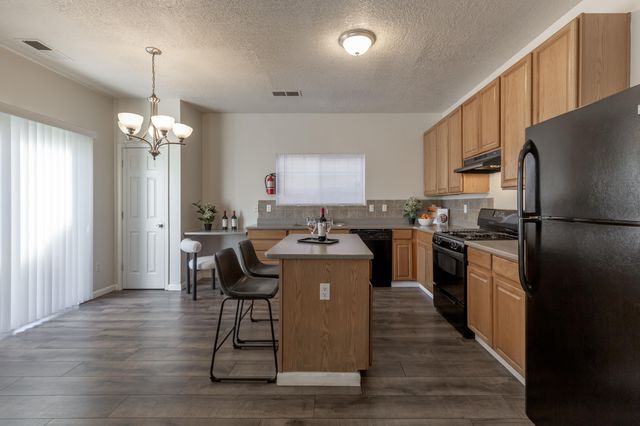 10828 McMichael Lane SW, Albuquerque, NM 87121