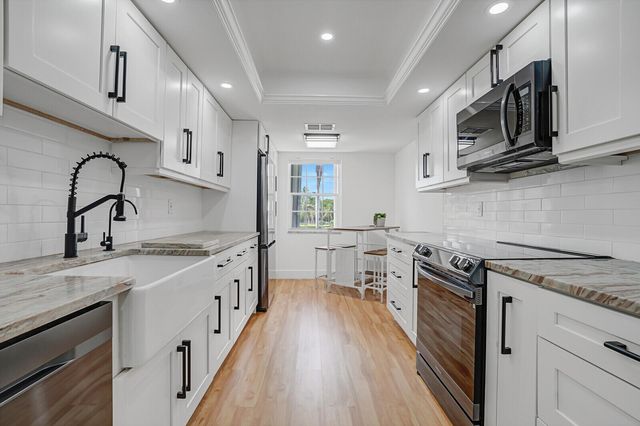 1210 Sugar Sands Drive 243, Singer Island, FL 33404