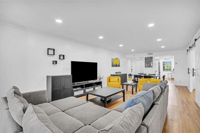 1210 Sugar Sands Drive 243, Singer Island, FL 33404