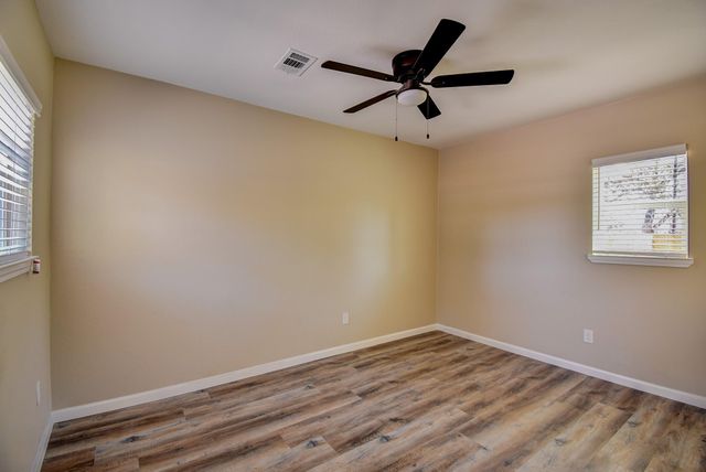 3611 Cedar Street, Damon, TX 77430