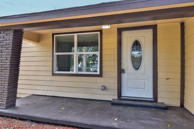 3611 Cedar Street, Damon, TX 77430