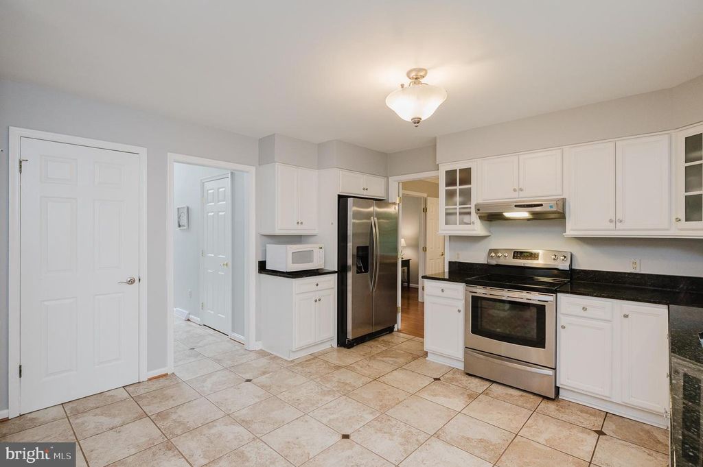 Image 14 of property listing at 922 DELRAY DR, Forest Hill, MD 21050
