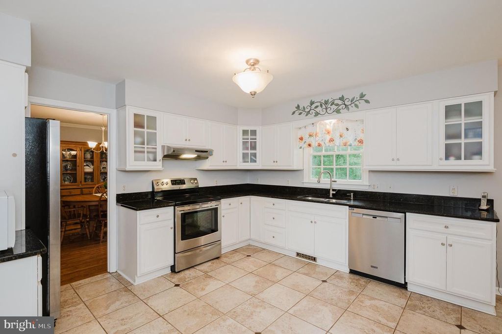 Image 16 of property listing at 922 DELRAY DR, Forest Hill, MD 21050