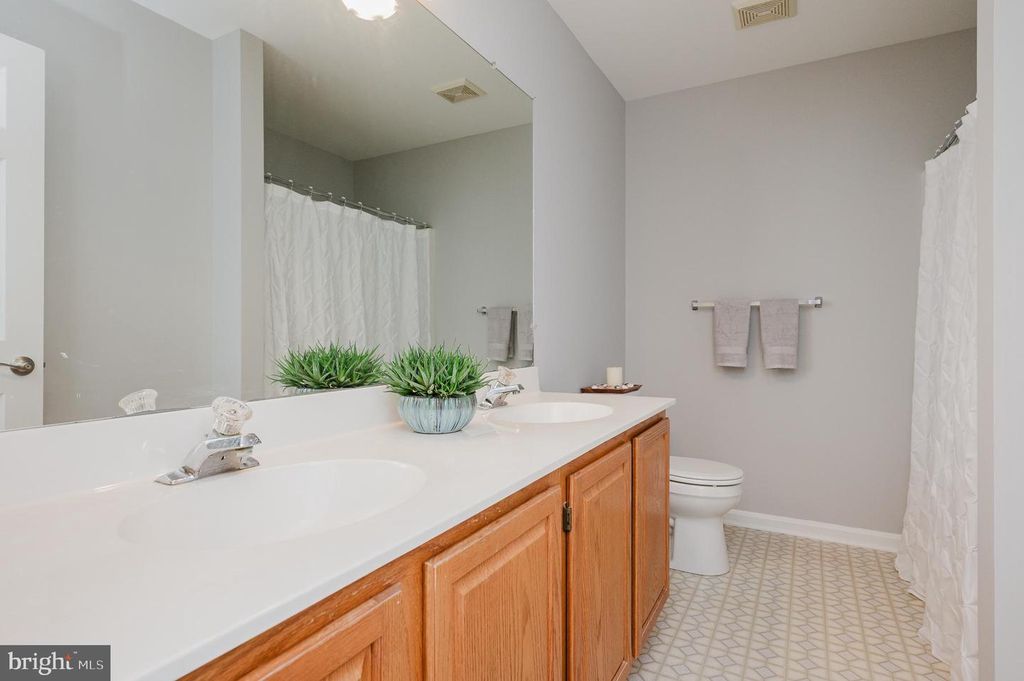 Image 41 of property listing at 922 DELRAY DR, Forest Hill, MD 21050