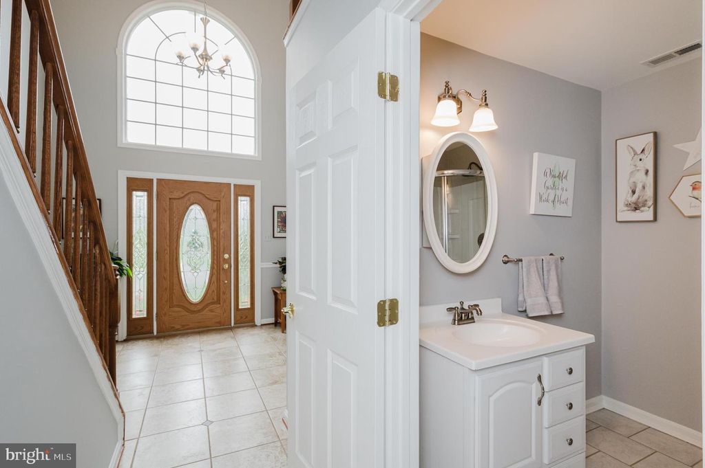 Image 5 of property listing at 922 DELRAY DR, Forest Hill, MD 21050