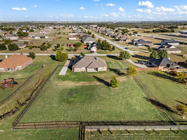 282 Heather Lane, Decatur, TX 76234