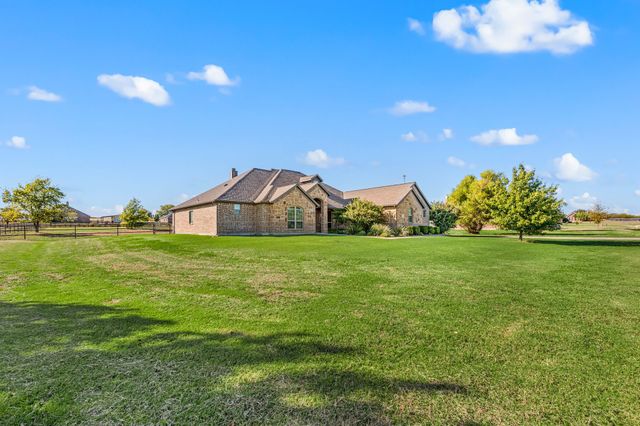 282 Heather Lane, Decatur, TX 76234