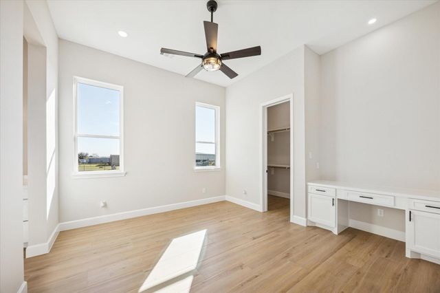 27645 Spring Hill Road, Hempstead, TX 77445