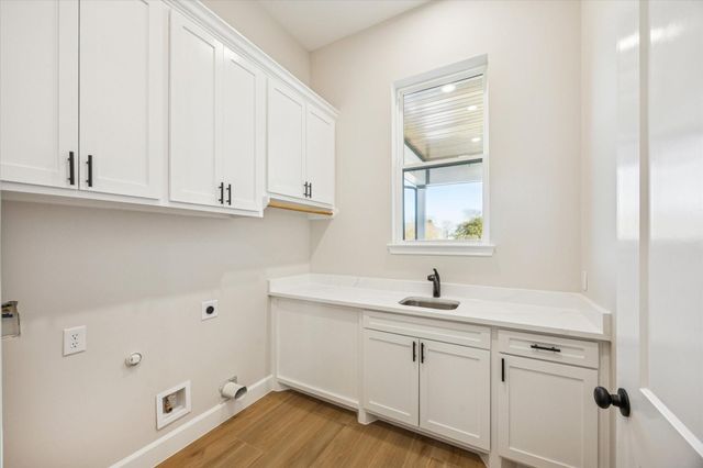 27645 Spring Hill Road, Hempstead, TX 77445