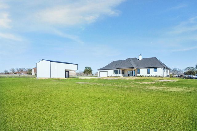 27645 Spring Hill Road, Hempstead, TX 77445