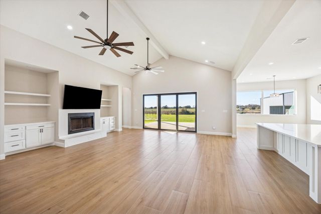 27645 Spring Hill Road, Hempstead, TX 77445