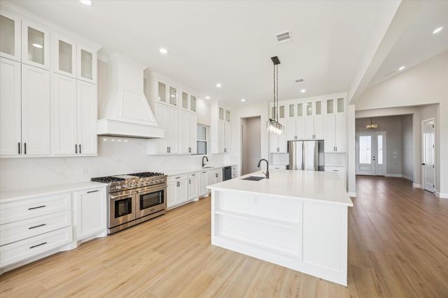 27645 Spring Hill Road, Hempstead, TX 77445
