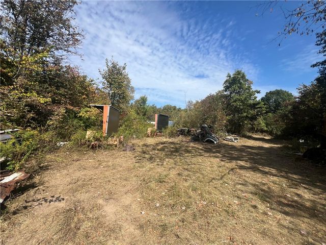 51 McMichael Rd, Carnegie, PA 15106