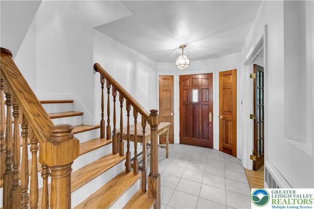 1236 Moffitt, Bethlehem City, PA 18018