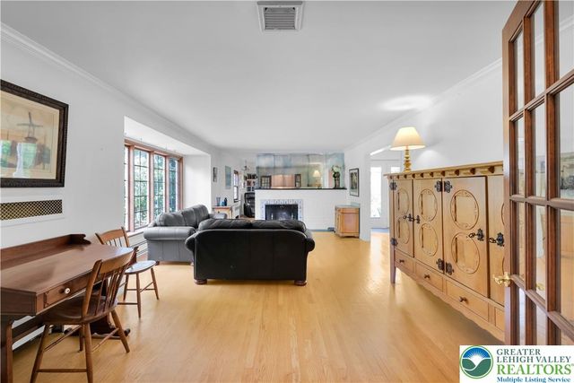1236 Moffitt, Bethlehem City, PA 18018