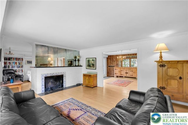 1236 Moffitt, Bethlehem City, PA 18018