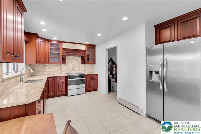 1236 Moffitt, Bethlehem City, PA 18018